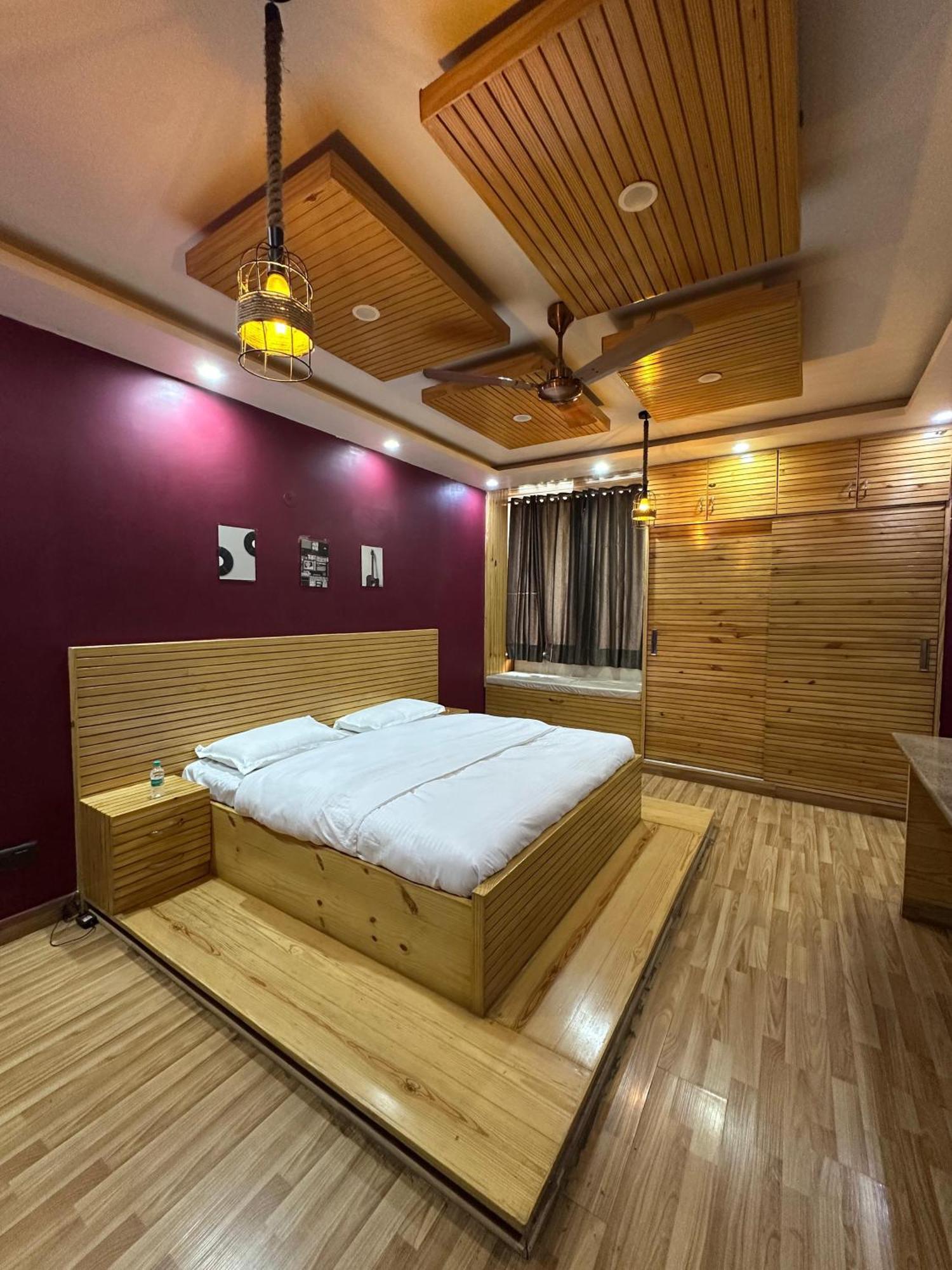 Homestay Kutir-greater Kailash-1 South Delhi
