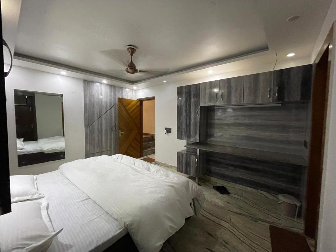 Kutir-greater Kailash-1 South Delhi Homestay New Delhi