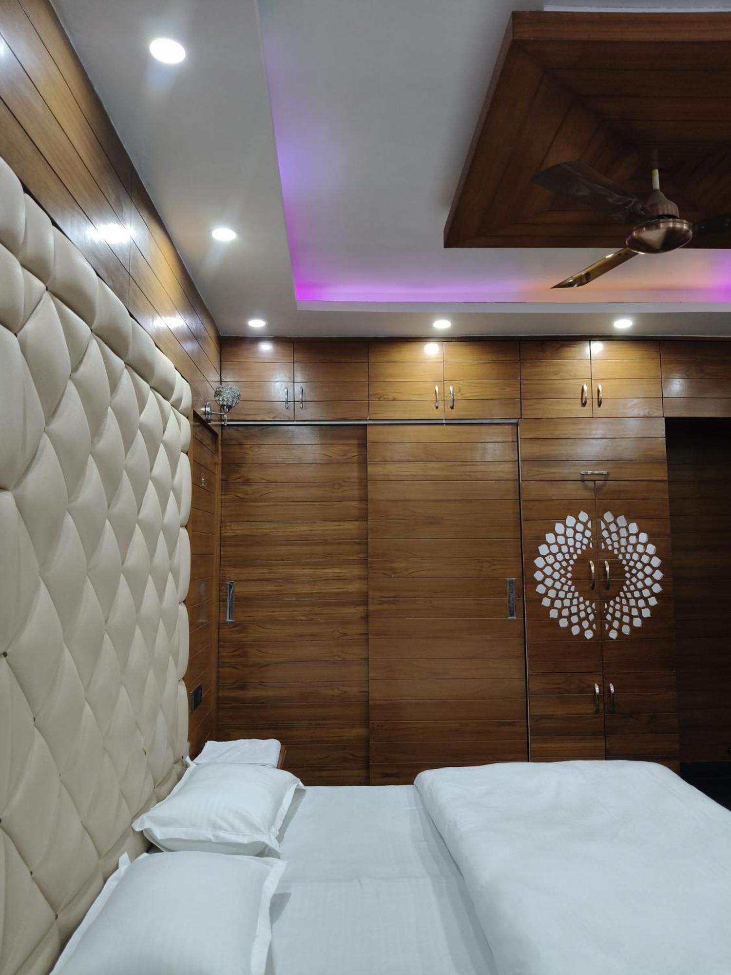 Kutir-greater Kailash-1 South Delhi * New Delhi